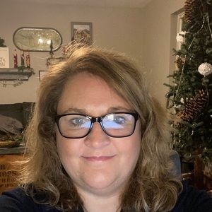 Meet your Posher, Dana